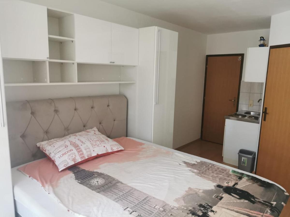 Apartments Ivi Vir Ngoại thất bức ảnh