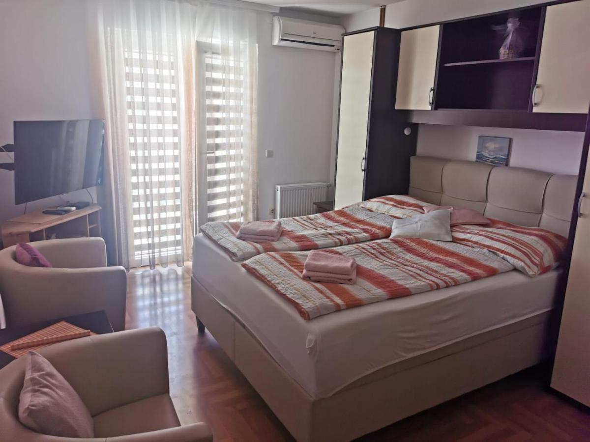 Apartments Ivi Vir Ngoại thất bức ảnh