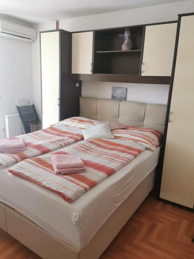 Apartments Ivi Vir Ngoại thất bức ảnh