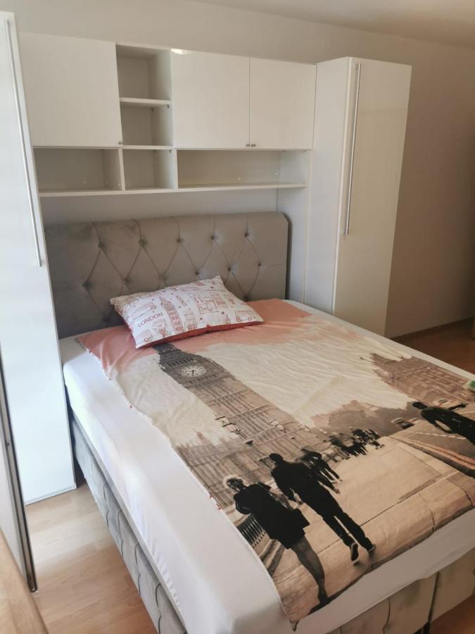 Apartments Ivi Vir Ngoại thất bức ảnh